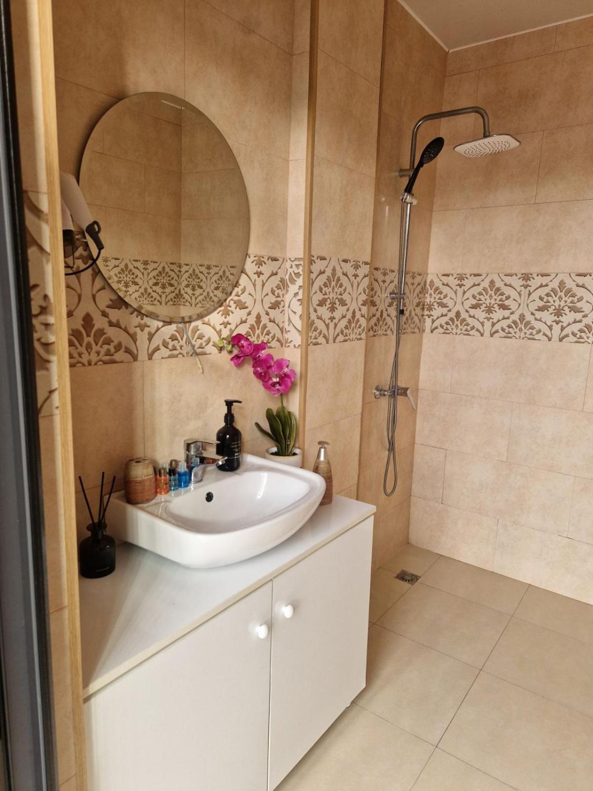 Отель New House Kobuleti 2 Экстерьер фото
